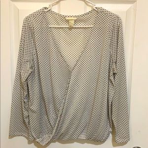 Women’s V-neck Polka-dot work top